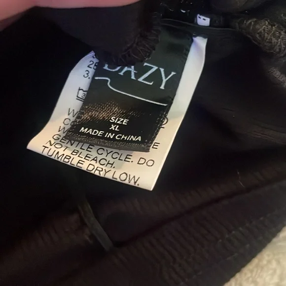 Dazy Ruched Top! 166 - Picture 8 of 9